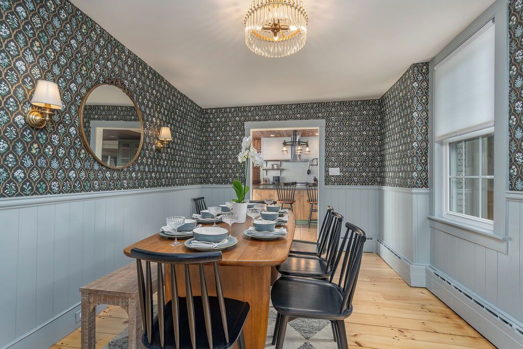Photo of Livingroom in Meredith