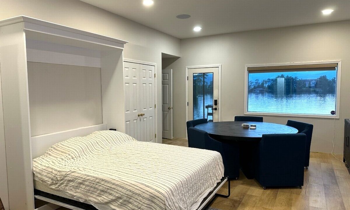 Photo of Bedroom in Putnam Station
