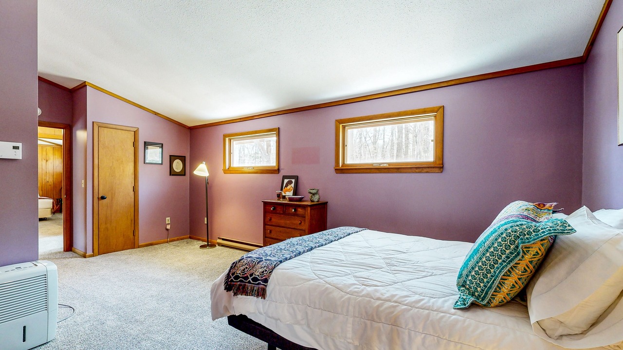 Photo of Bedroom in Moultonborough