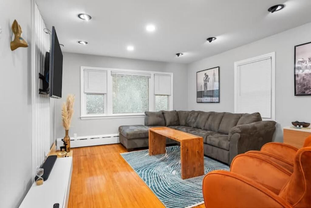 Photo of Livingroom in New Rochelle