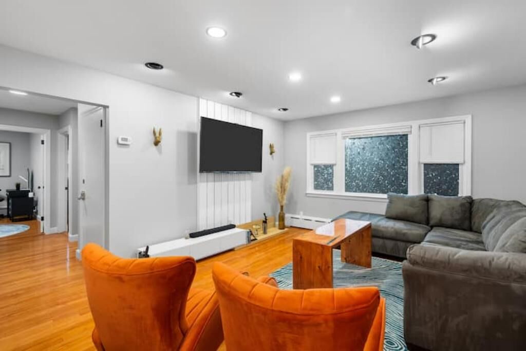 Photo of Livingroom in New Rochelle