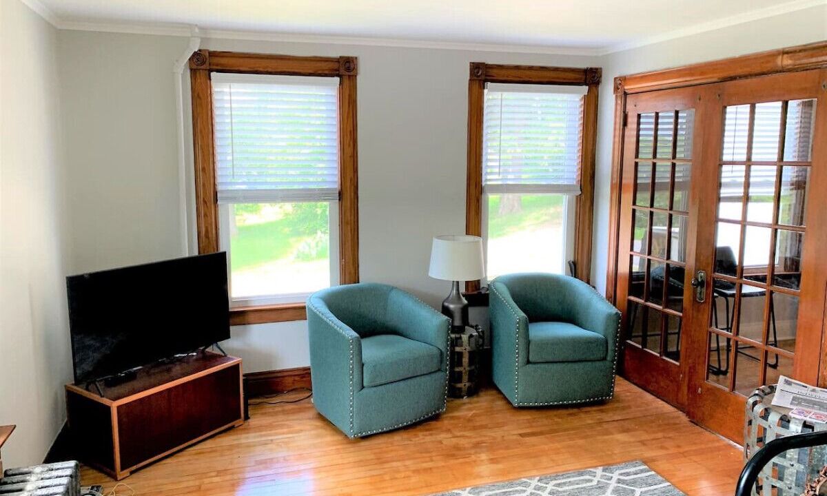 Photo of Livingroom in Middlebury