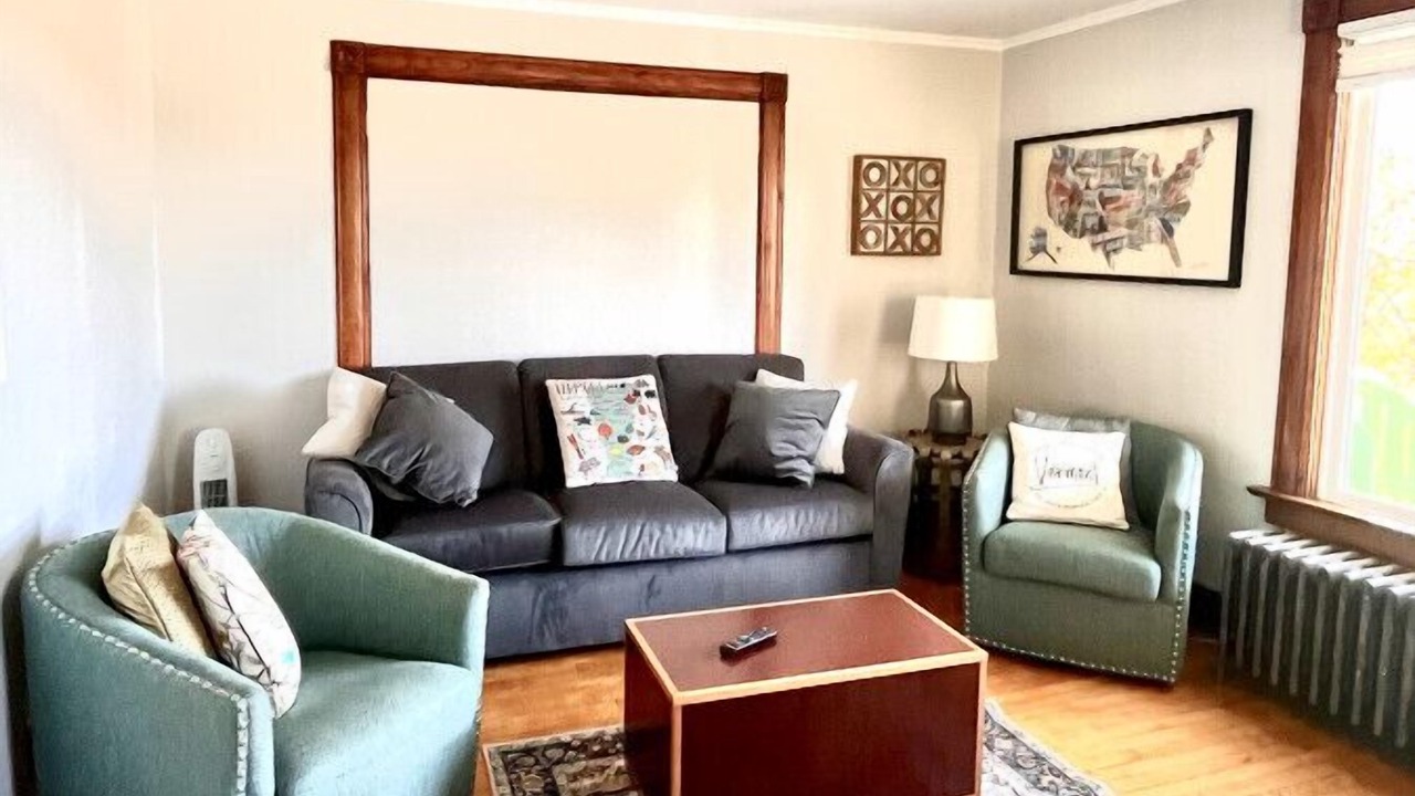 Photo of Livingroom in Middlebury