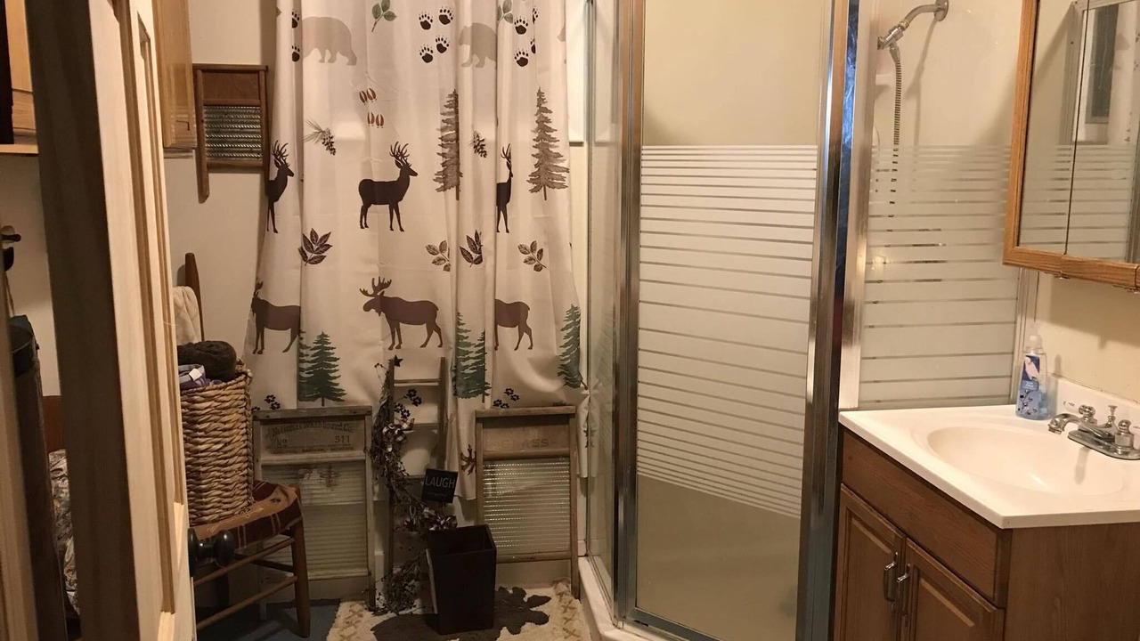 Photo of Bathroom in Day