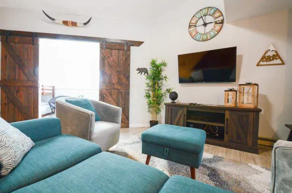Photo of Livingroom in Thornton