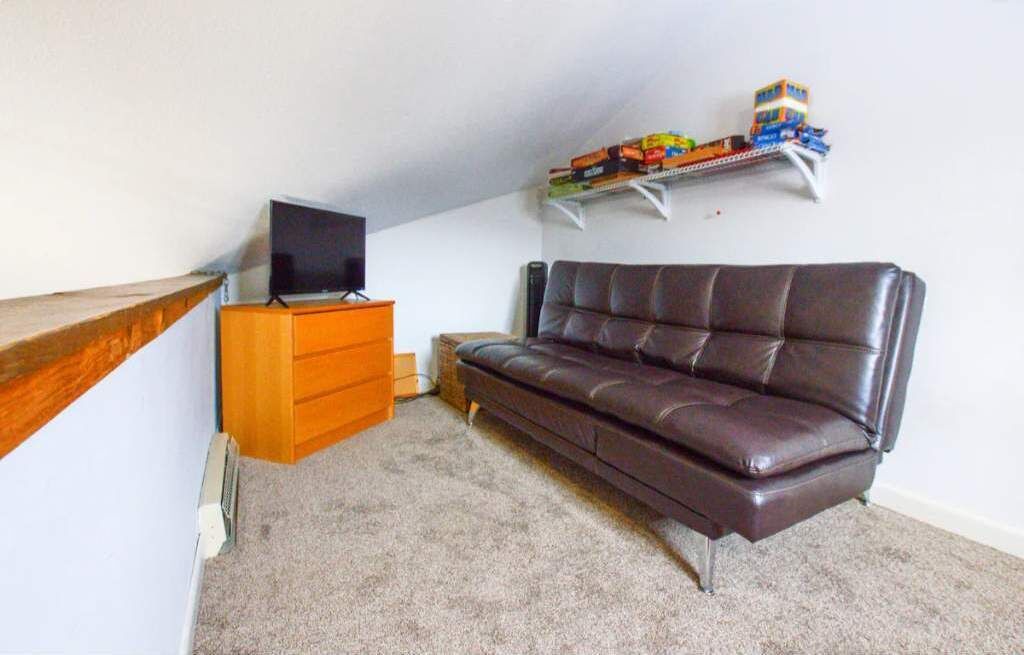 Photo of Livingroom in Thornton