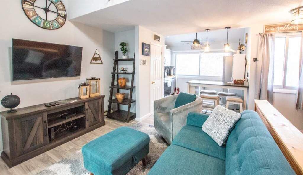 Photo of Livingroom in Thornton