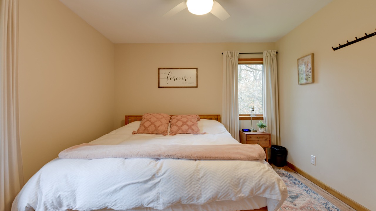 Photo of Bedroom in East Aurora