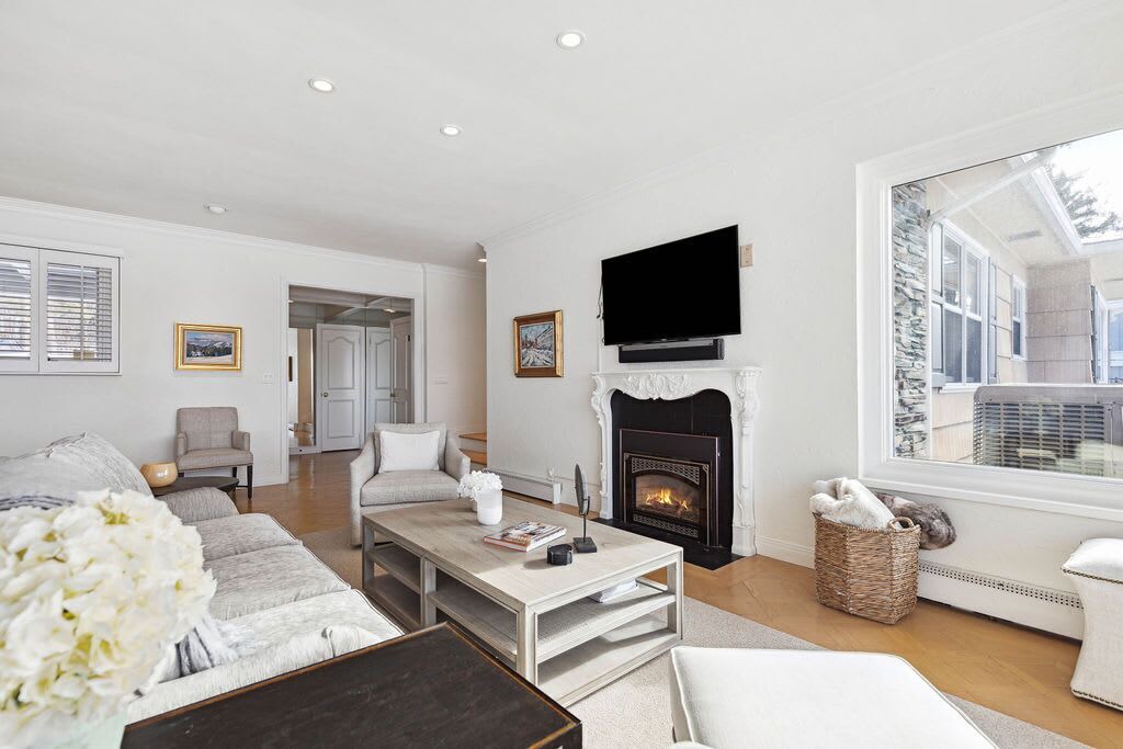 Photo of Livingroom in Skaneateles