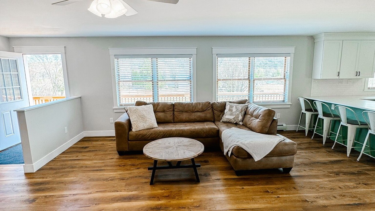 Photo of Livingroom in North Lake George