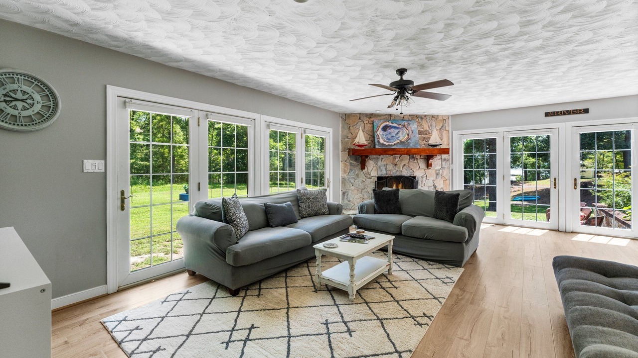 Photo of Bedroom in Weems