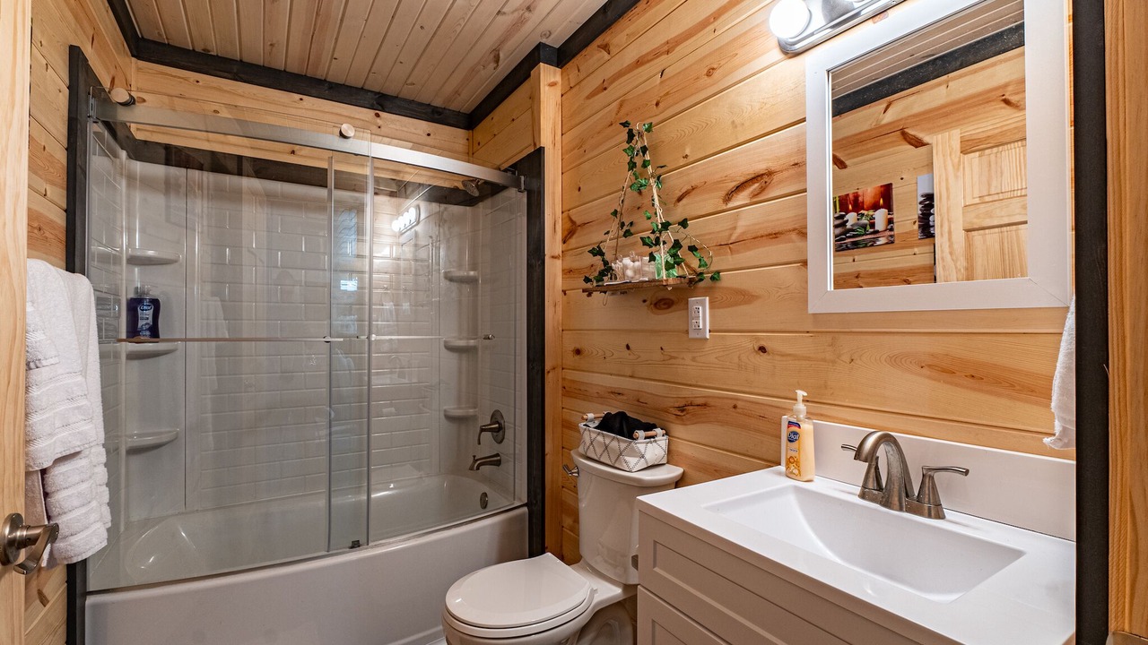 Photo of Bathroom in Hico