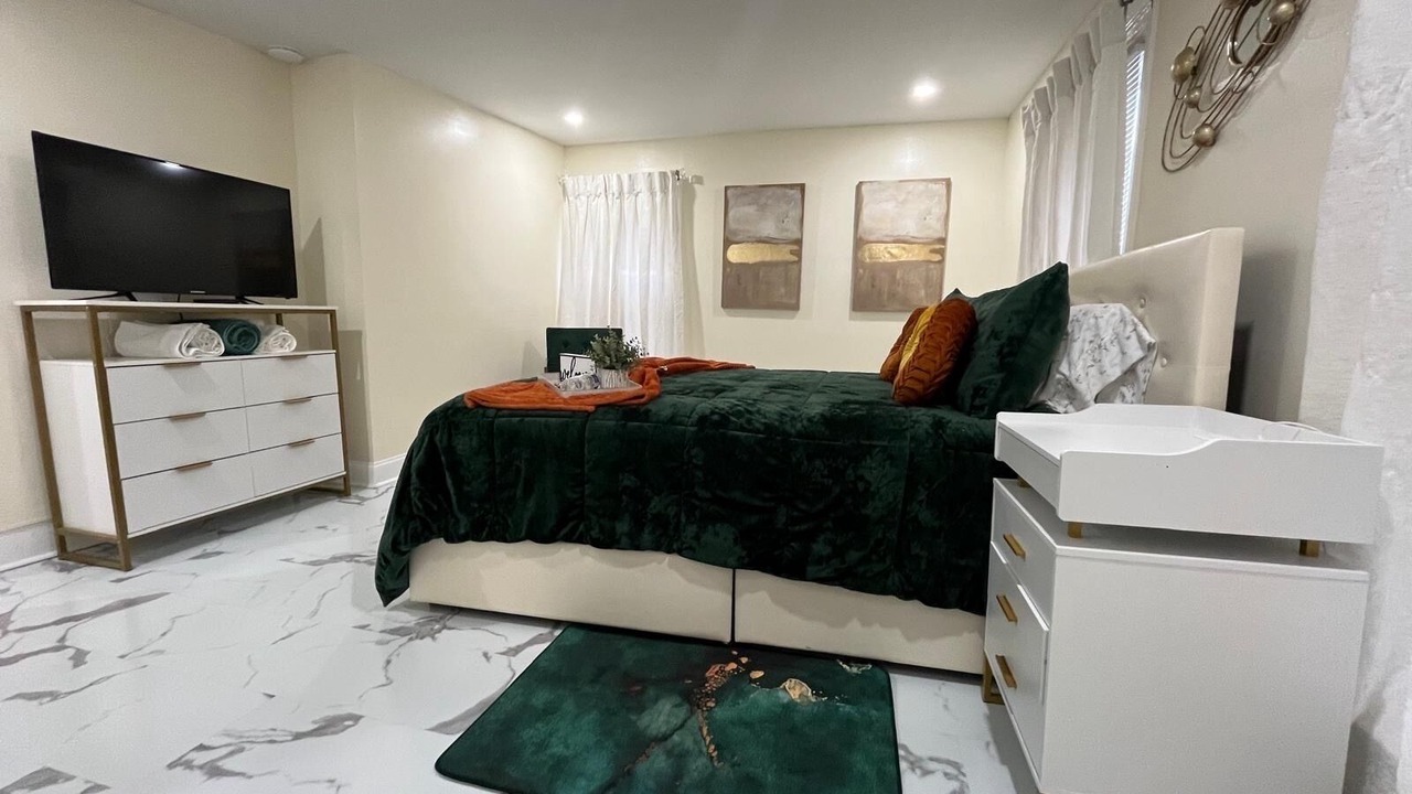 Photo of Bedroom in Utica