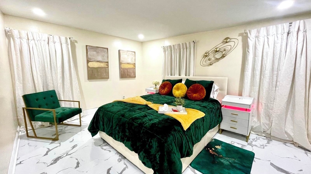 Photo of Bedroom in Utica