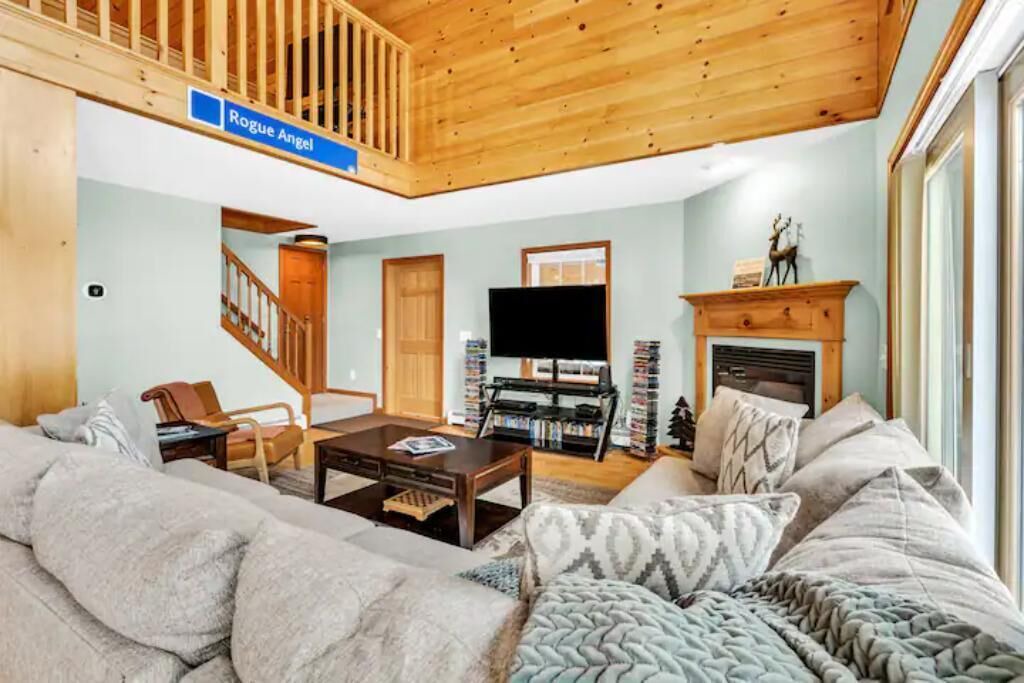 Photo of Livingroom in Sunday River Area