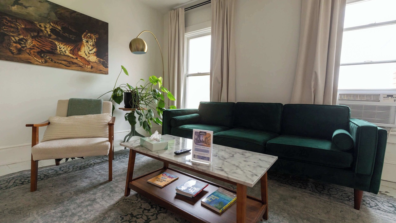Photo of Livingroom in St. Albans Historic District