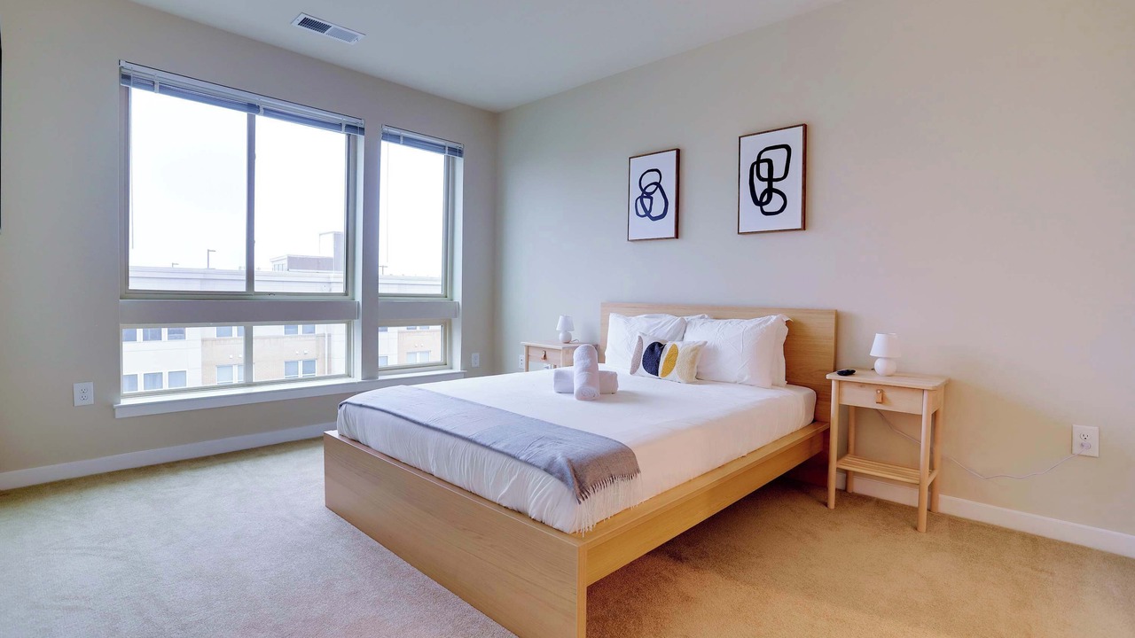 Photo of Bedroom in Jefferson Manor