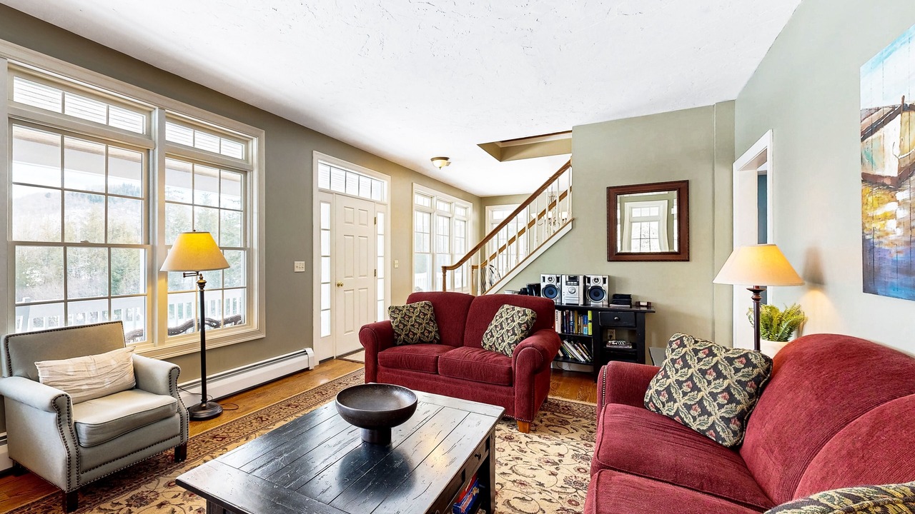 Photo of Livingroom in Glover