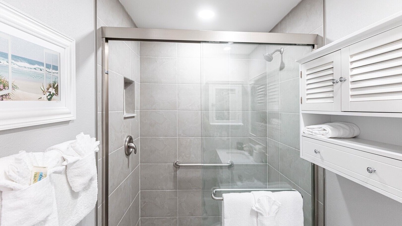 Photo of Bathroom in Aloha Kai