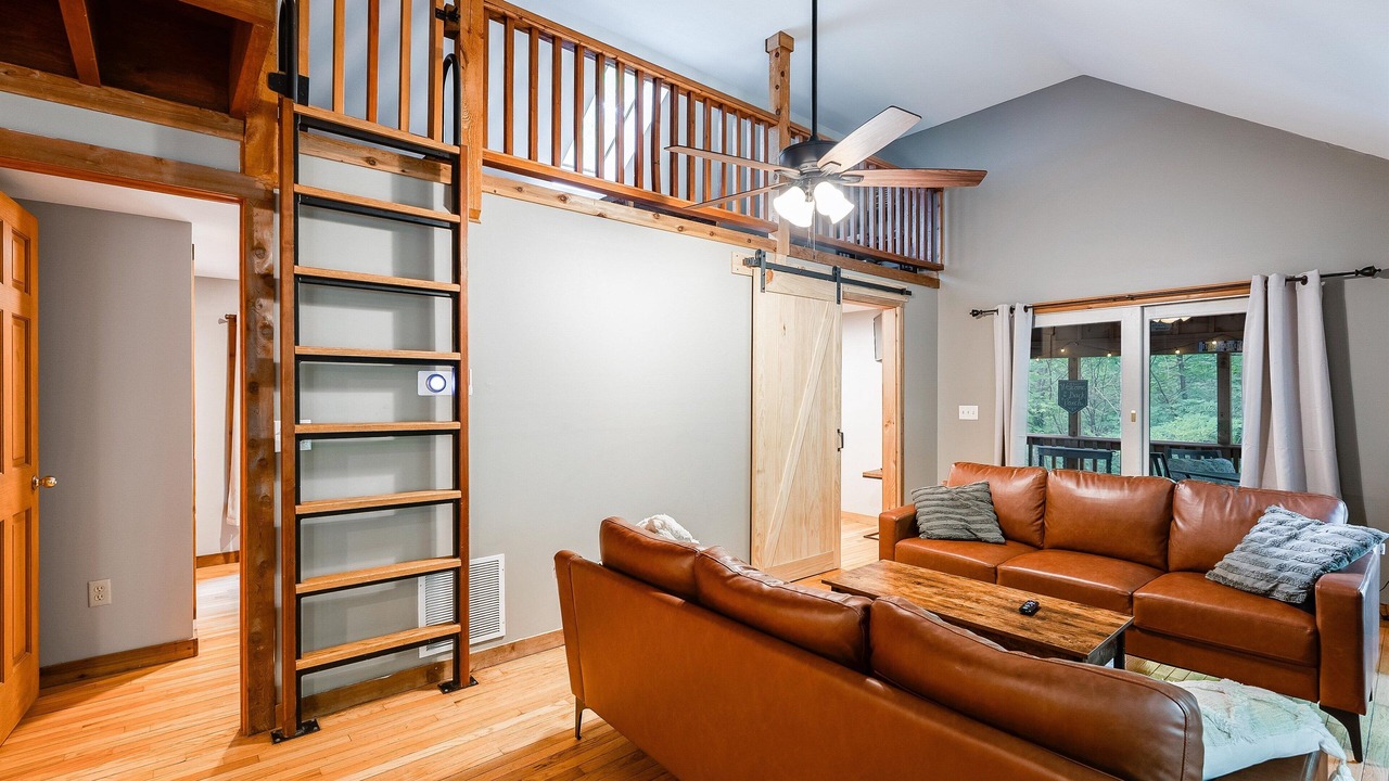 Photo of Livingroom in Rawley Springs