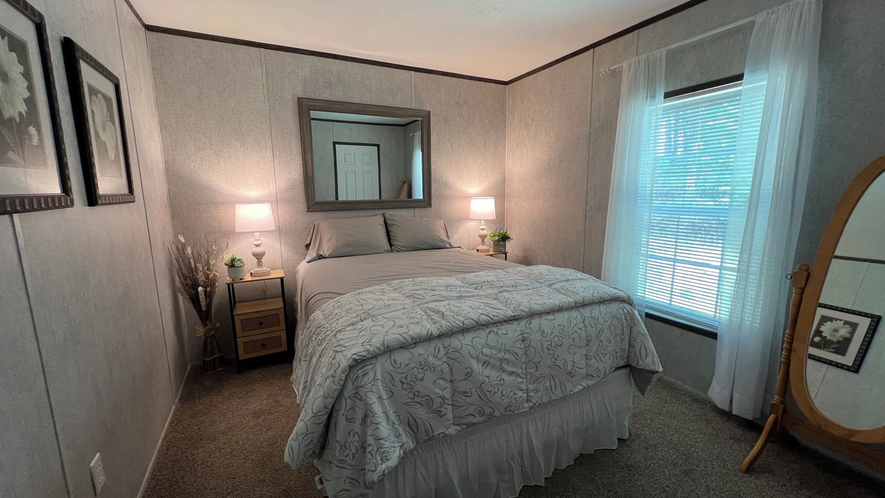 Photo of Bedroom in Middle Grove