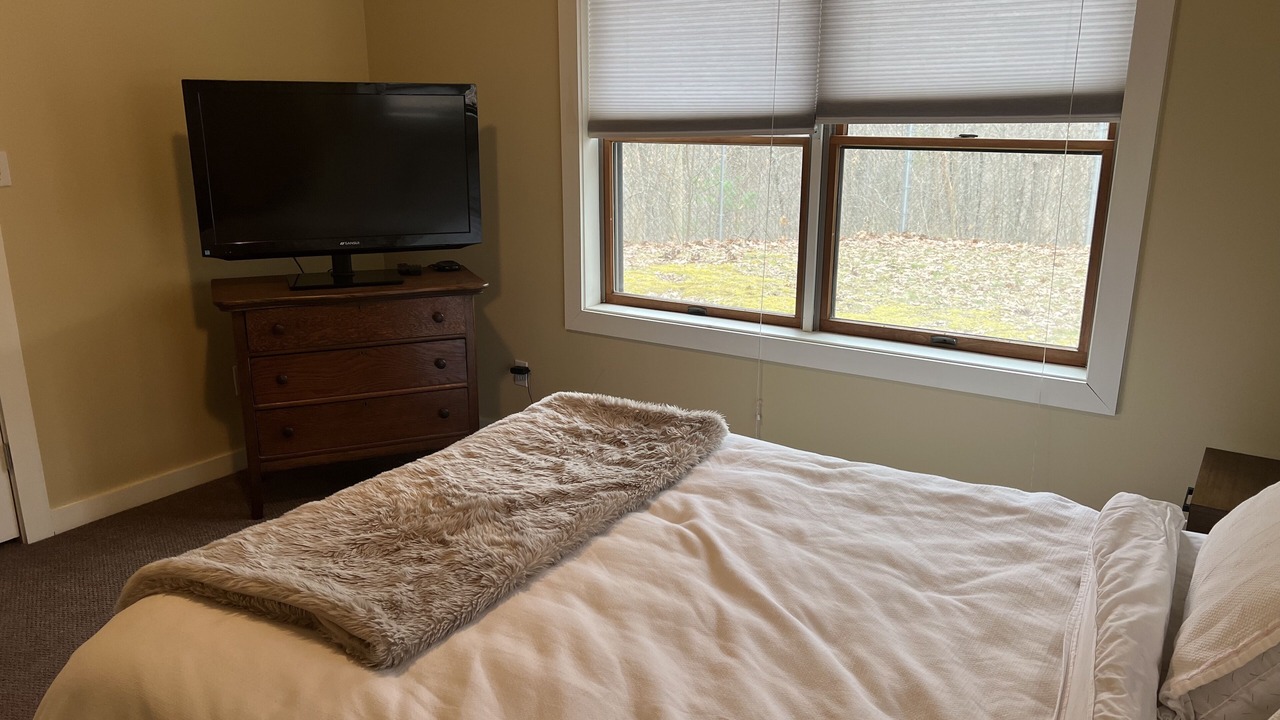 Photo of Bedroom in Saratoga Springs