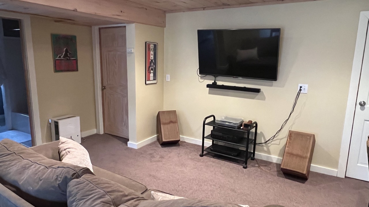 Photo of Livingroom in Saratoga Springs