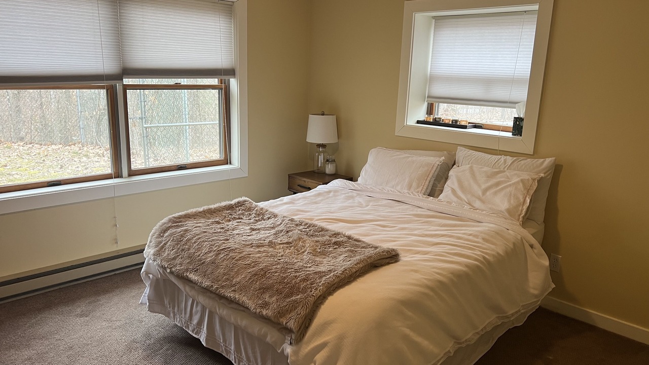 Photo of Bedroom in Saratoga Springs