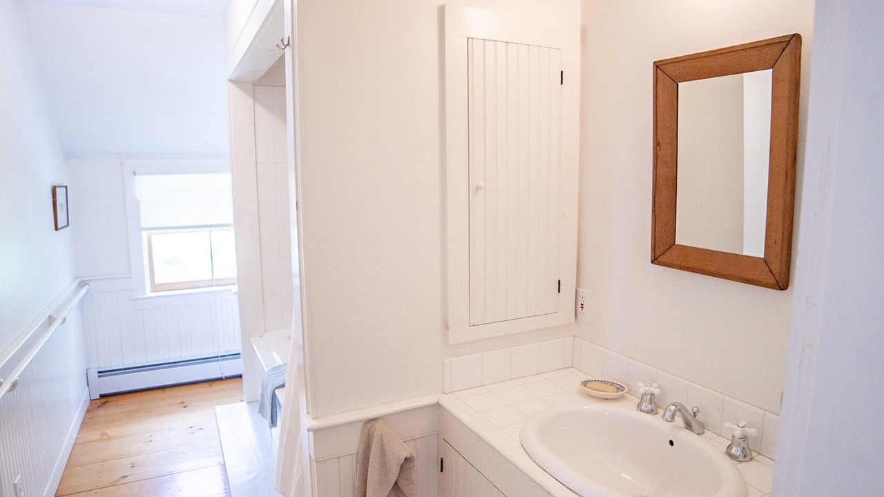 Photo of Bathroom in South Londonderry
