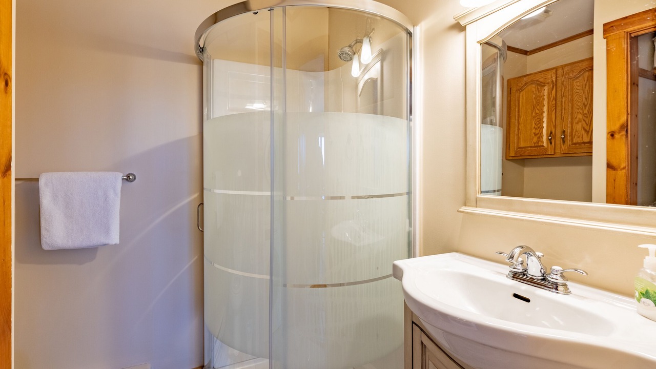 Photo of Bathroom in Newport Center