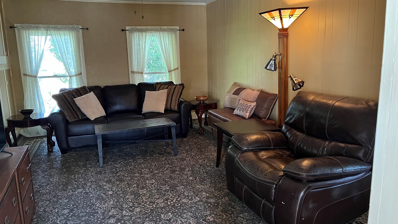 Photo of Livingroom in Schuylerville
