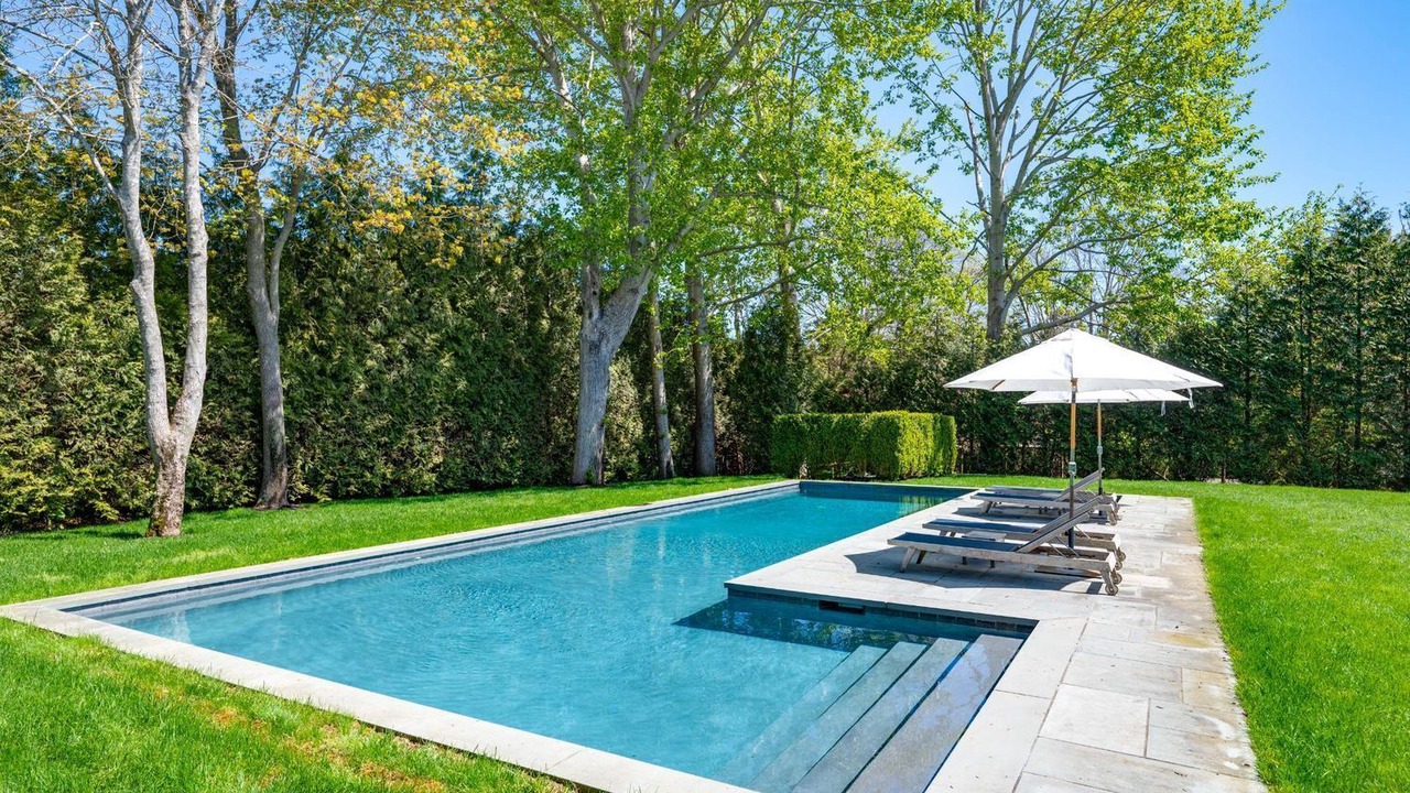 Photo of Outdoor in Amagansett Lanes
