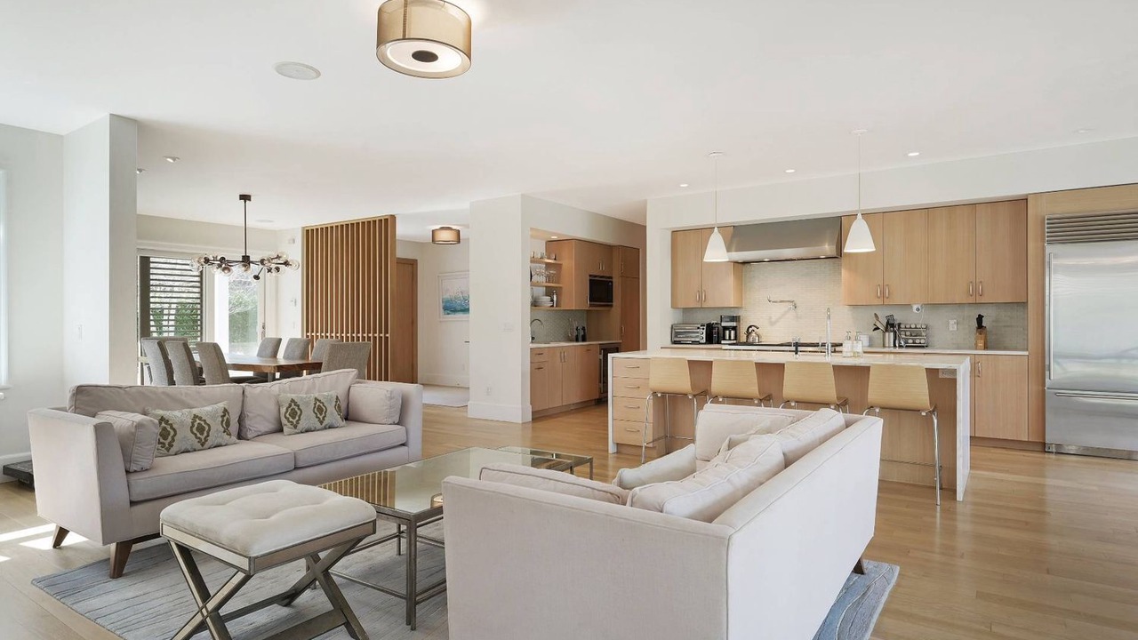 Photo of Livingroom in Amagansett Lanes