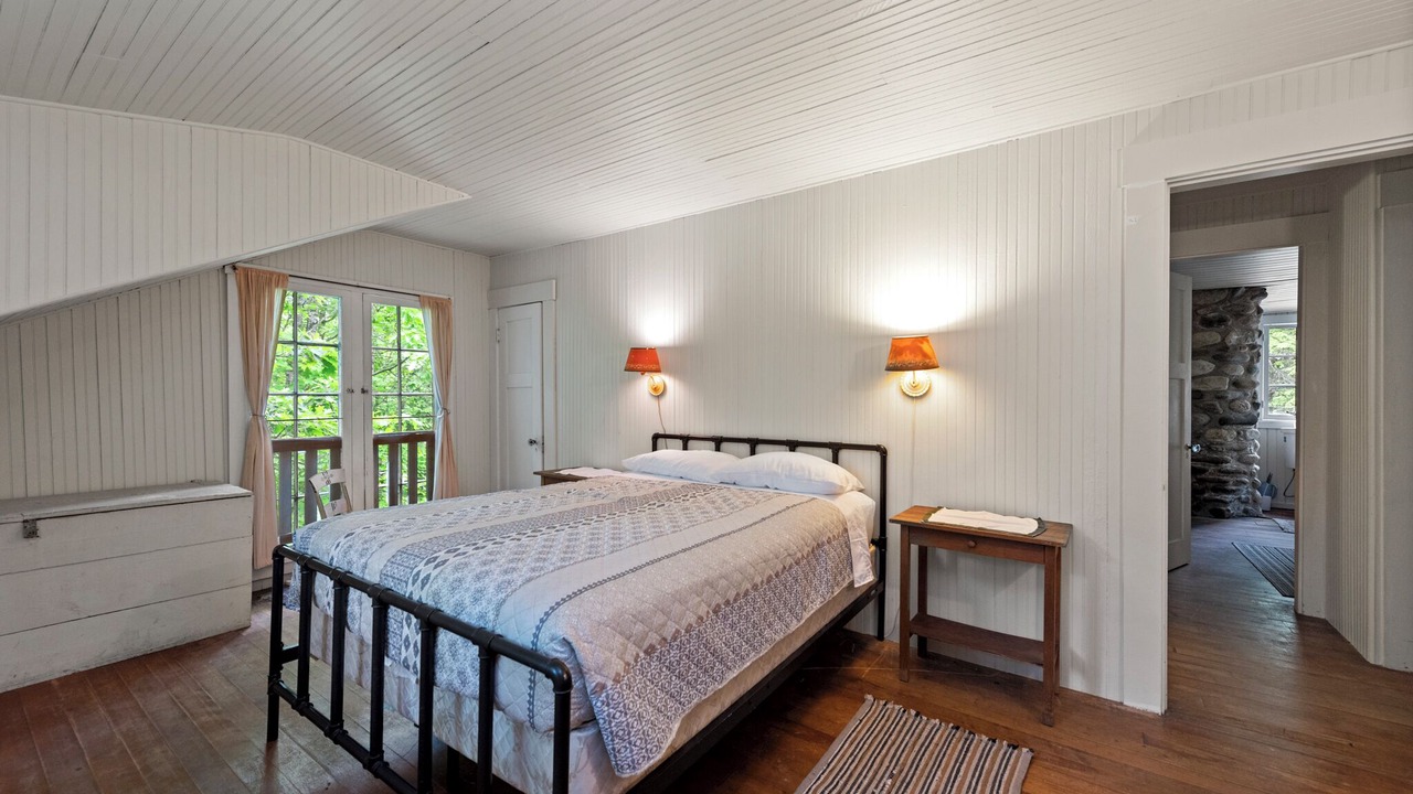 Photo of Bedroom in Warren