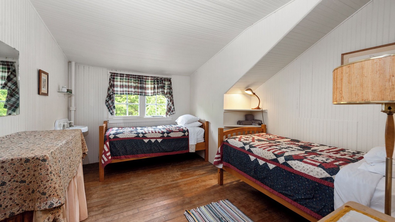 Photo of Bedroom in Warren