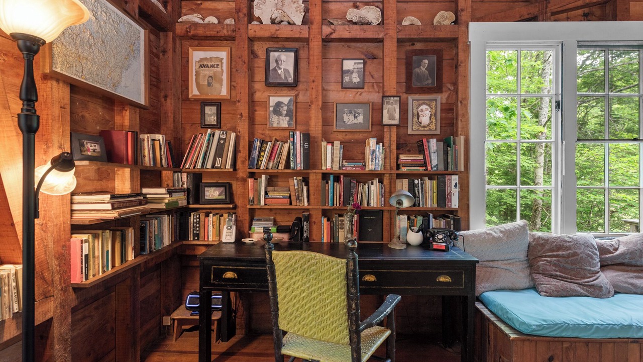 Photo of Bedroom in Warren