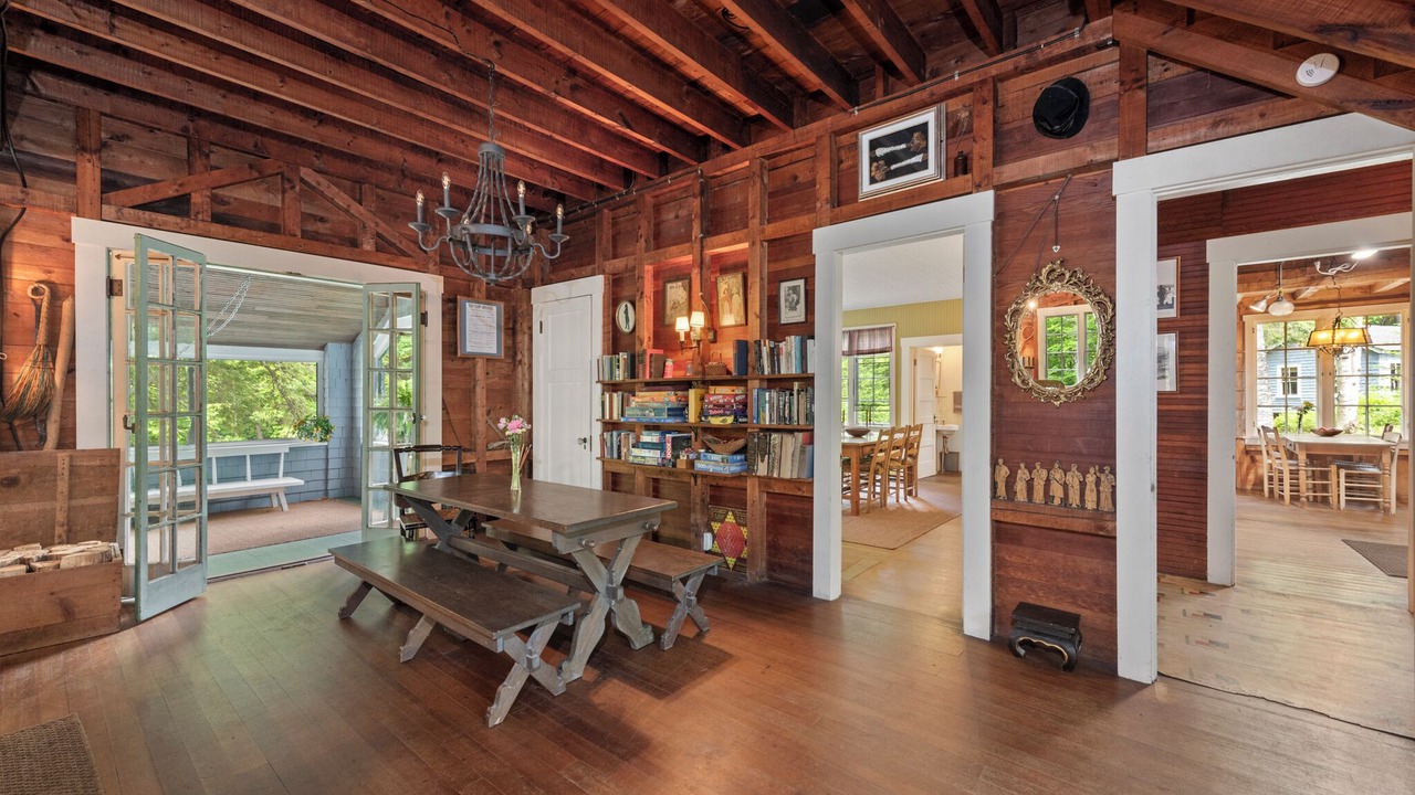 Photo of Bedroom in Warren