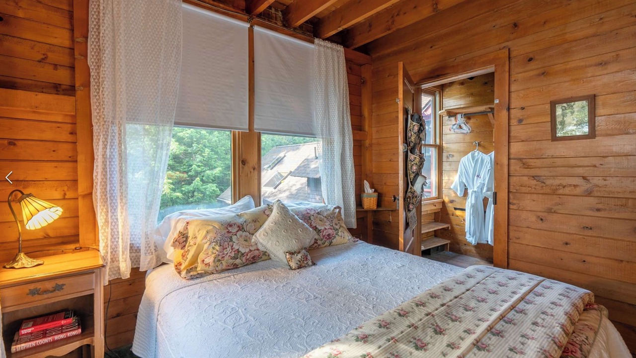 Photo of Bedroom in Lake Placid