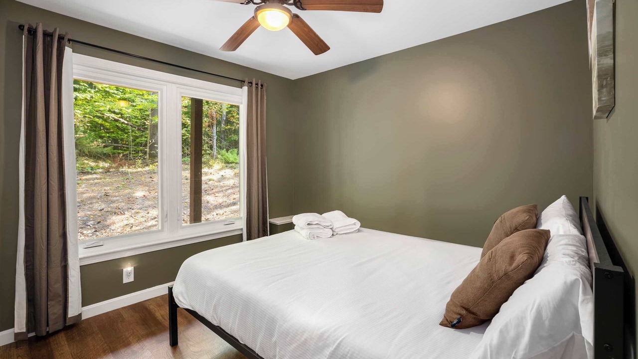 Photo of Bedroom in Mount Sunapee