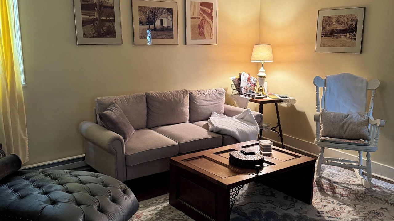 Photo of Livingroom in West Middletown