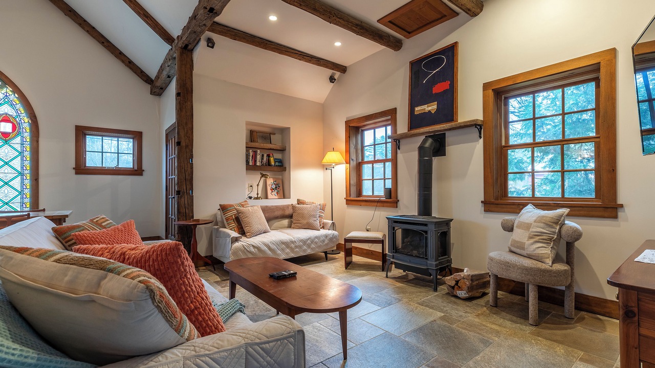 Photo of Livingroom in Londonderry