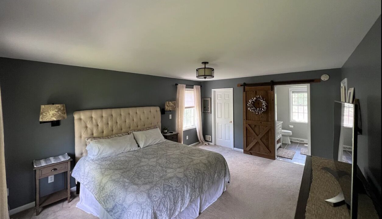 Photo of Bedroom in Saratoga Springs