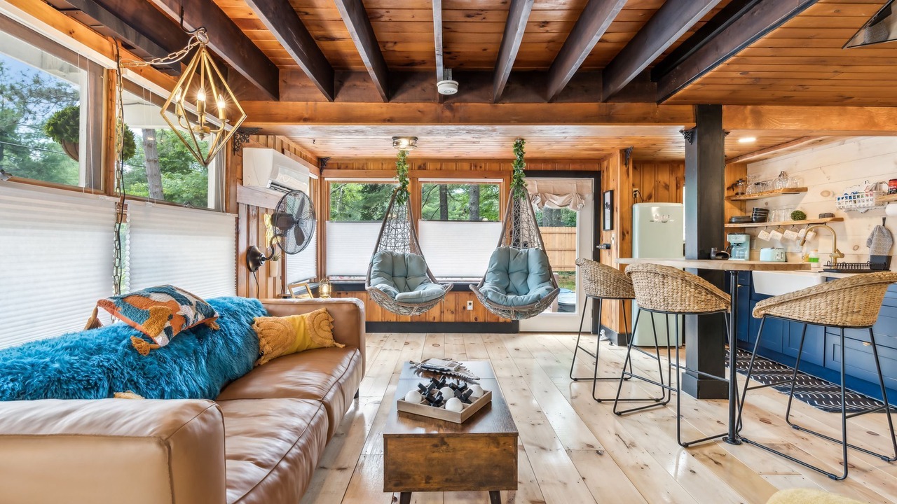 Photo of Livingroom in Newfield