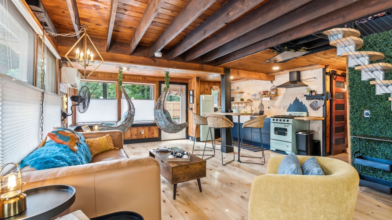 Photo of Livingroom in Newfield