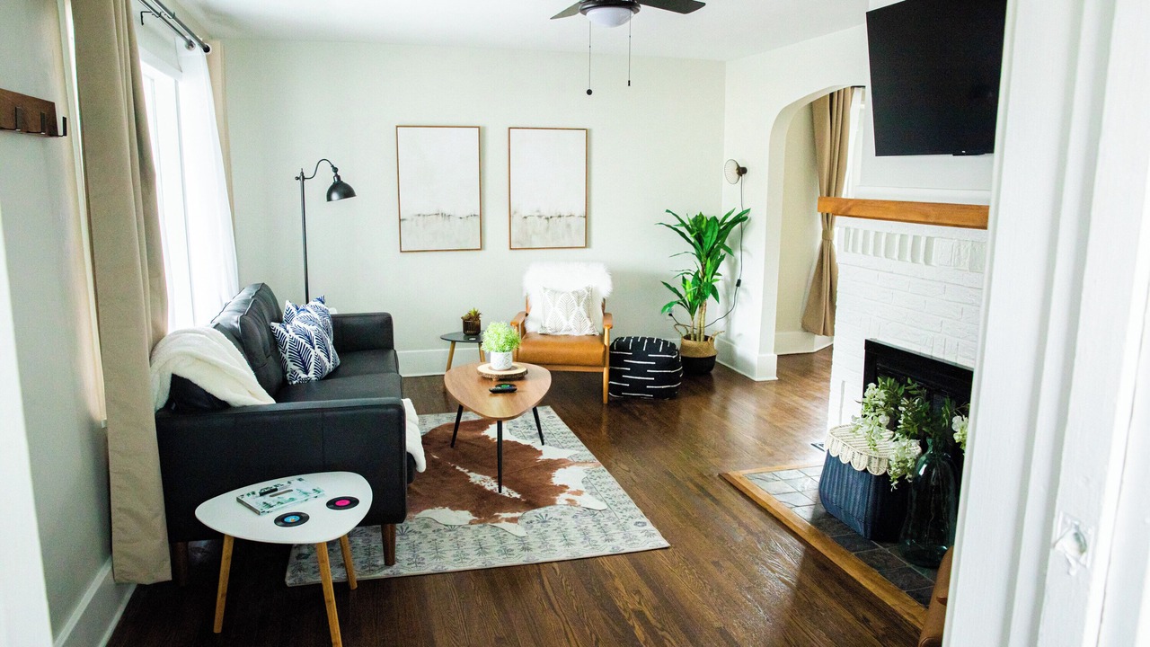 Photo of Livingroom in East Rochester