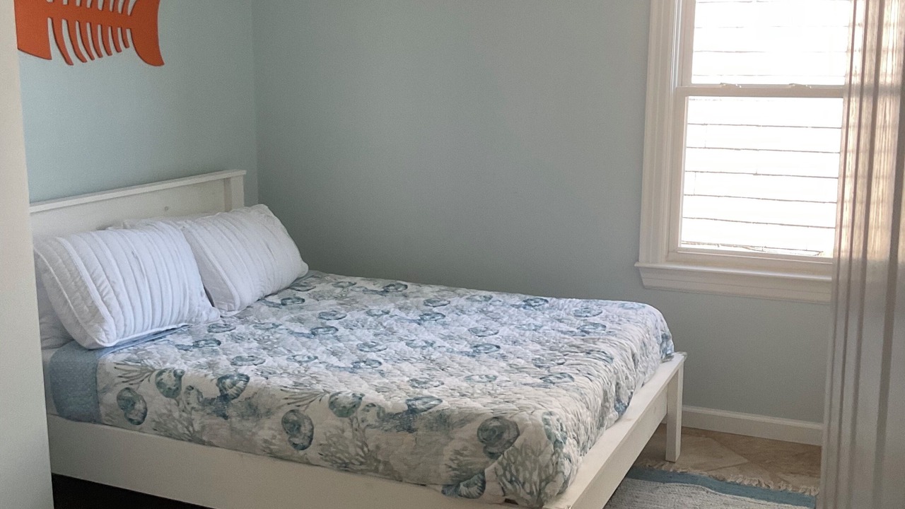 Photo of Bedroom in Old Saybrook