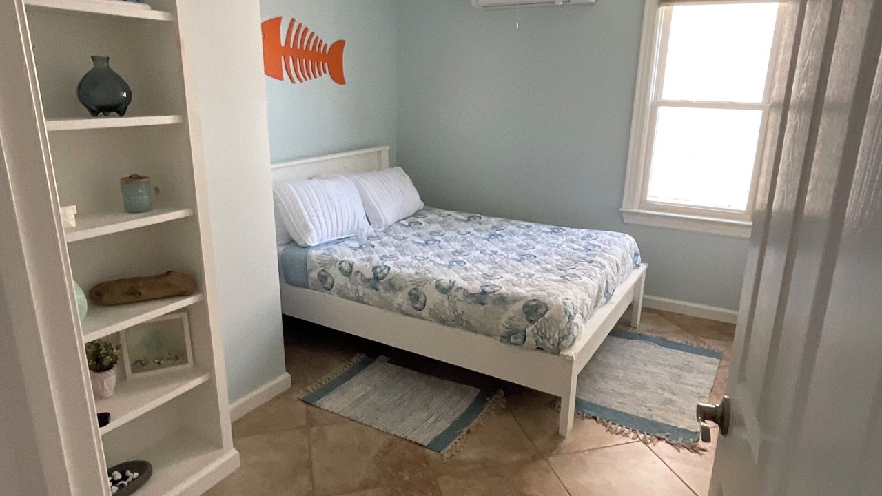 Photo of Bedroom in Old Saybrook