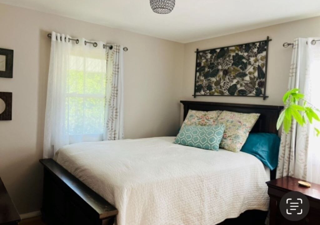 Photo of Bedroom in Saratoga Springs