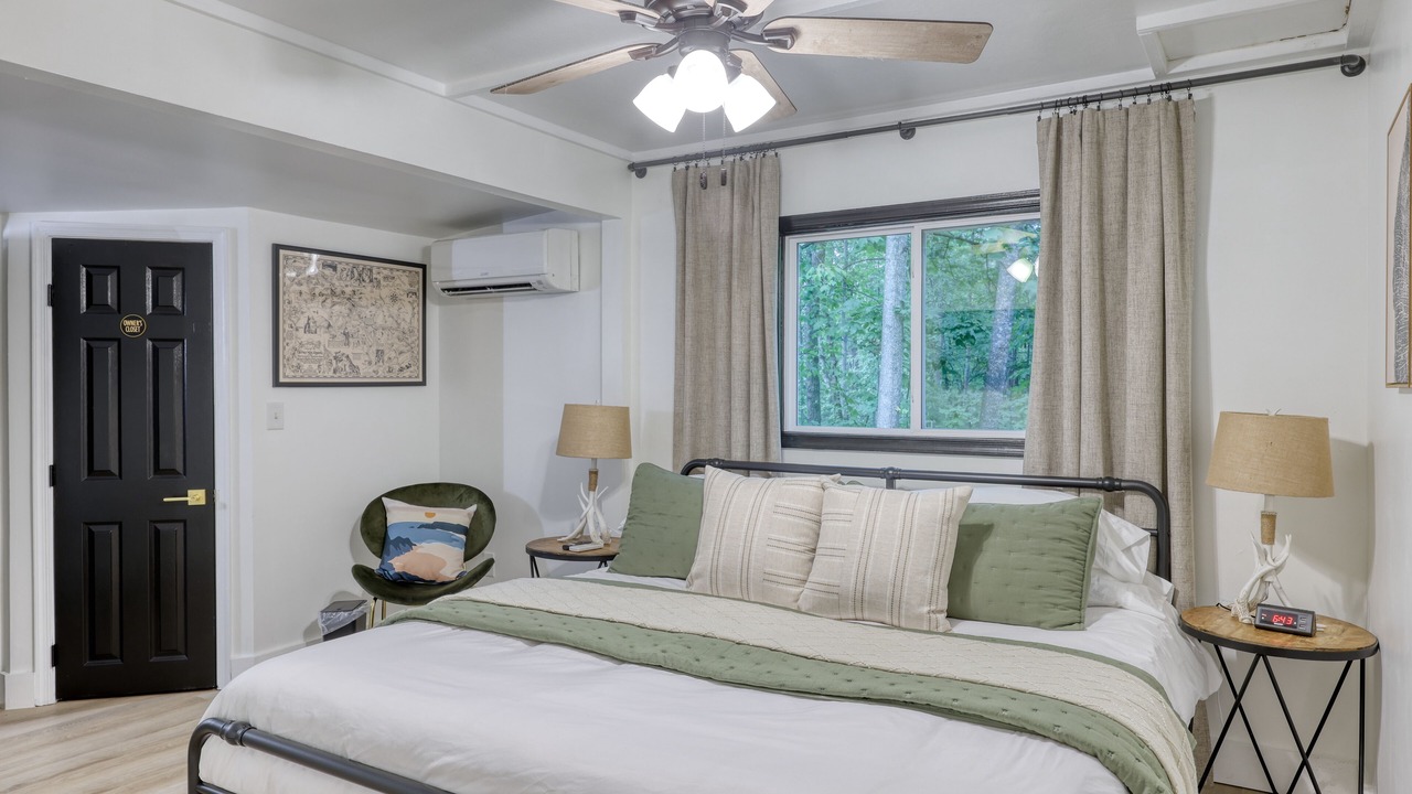 Photo of Bedroom in New Market