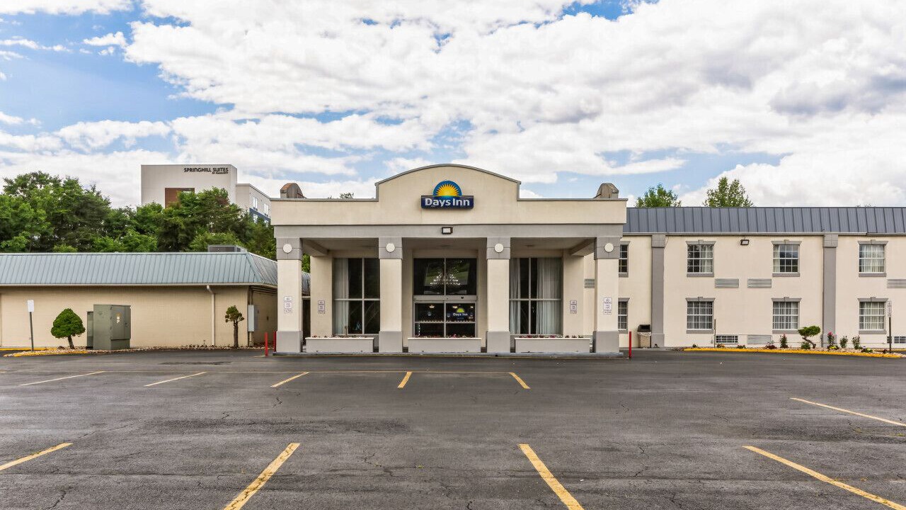 Photo of Outdoor in Hollins
